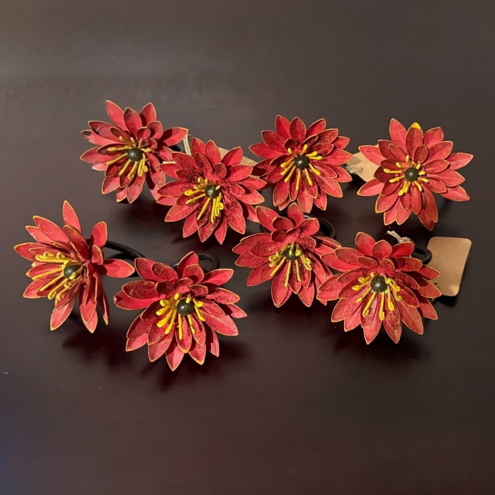 Set of 8 Pier 1 Red Flower Napkin Rings
